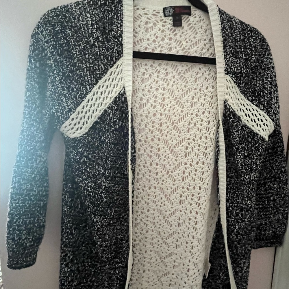 JJ Basics Cardigan

• black and white
• grunge 
• street wear